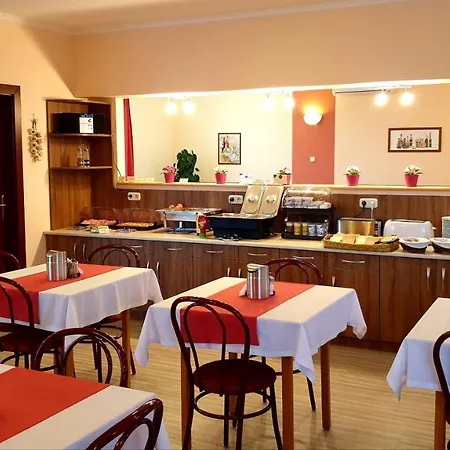 Diana Club Hotel Budapest