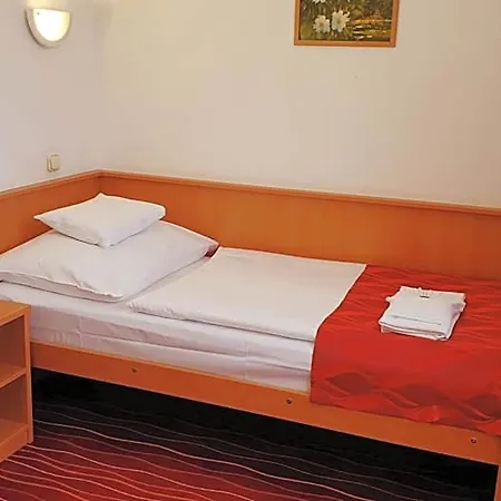 Diana Club Hotel Budapest