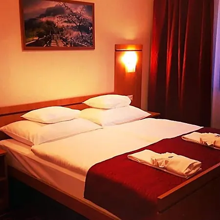 Hotel Diana Club