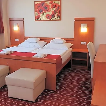 Diana Club 3* Budapest