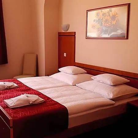 Diana Club Hotel