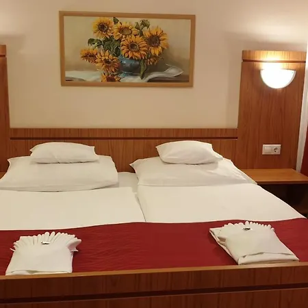 Diana Club Otel Budapeşte
