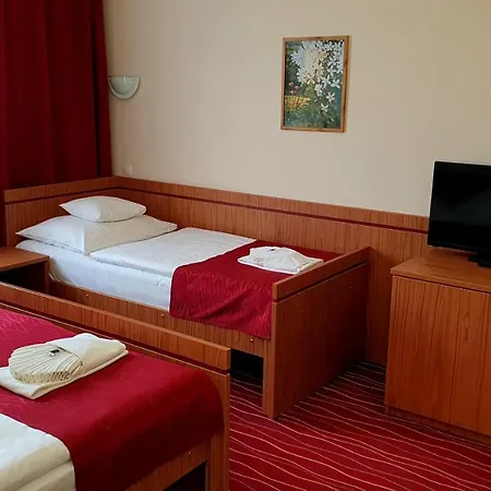 Diana Club Szálloda 3*