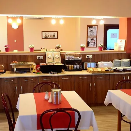 Diana Club Otel Budapeşte